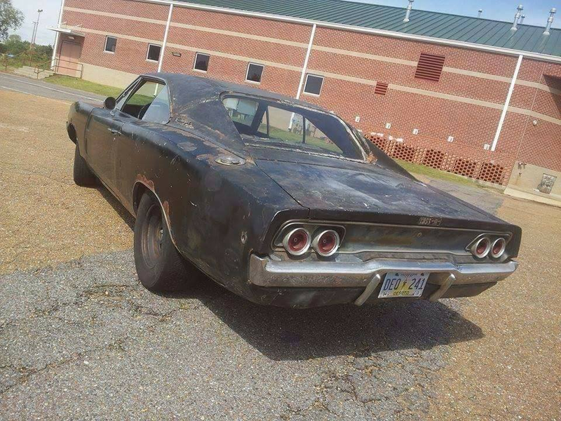 Illustration for article titled Ratty Mopar Dump
